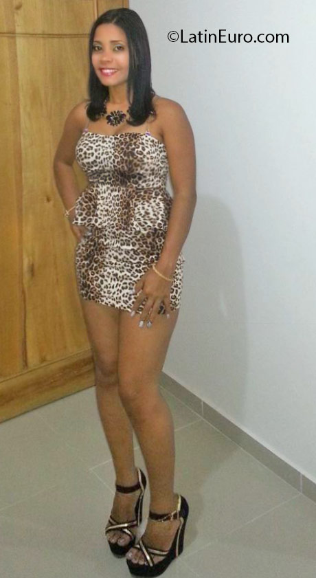 Date this sultry Dominican Republic girl Marlin from Puerto Plata DO25397