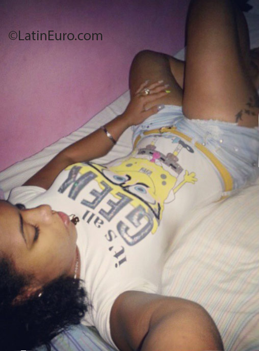 Date this cute Dominican Republic girl Yemily from Santo Domingo DO25408