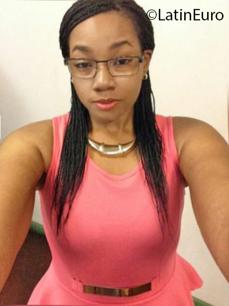 Date this georgeous Jamaica girl Sami from Kingston JM2295