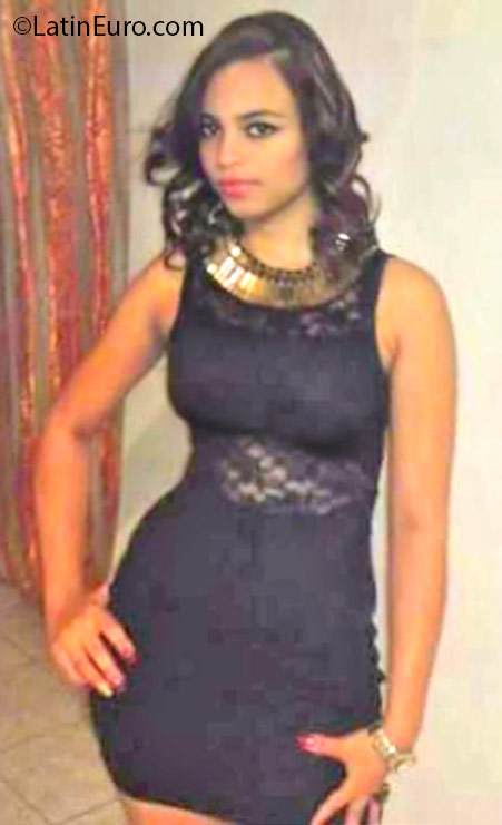 Date this funny Dominican Republic girl Nachel from La Vega DO25446