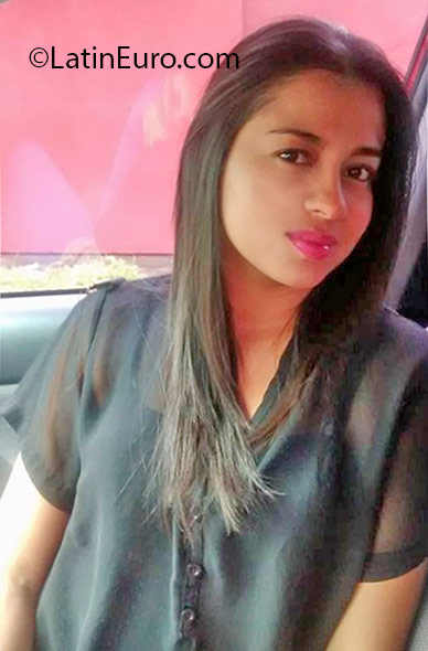 Date this tall Honduras girl Mariana from San Pedro Sula HN2139