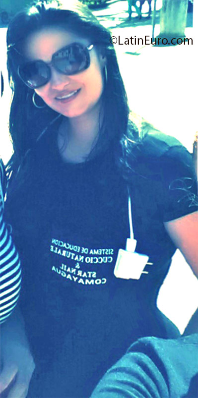 Date this happy Honduras girl Bessy from Siguatepeque HN2156