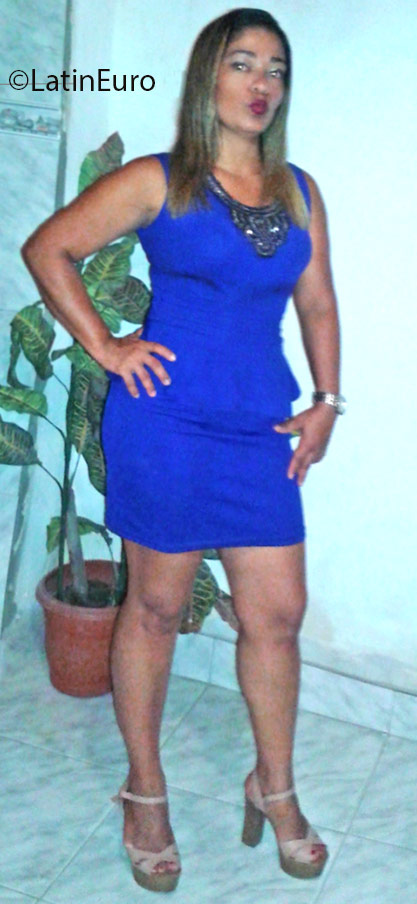 Date this sultry Brazil girl Kamila from Recife BR9652