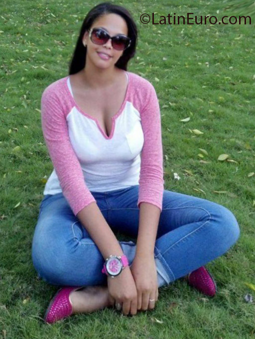 Date this foxy Dominican Republic girl Andresy from Dajabon DO25670