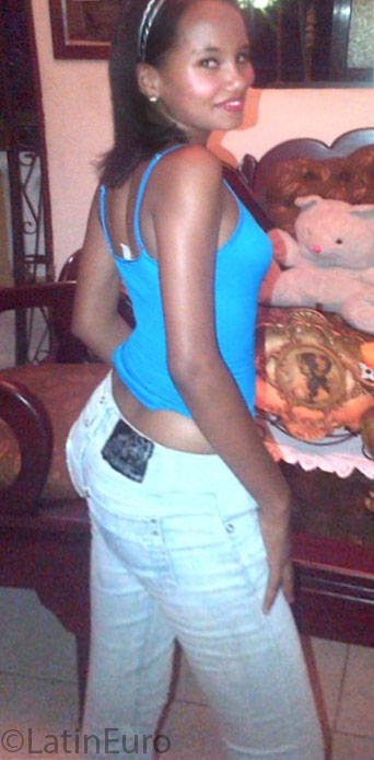 Date this hot Dominican Republic girl Idalina from Santiago DO25694