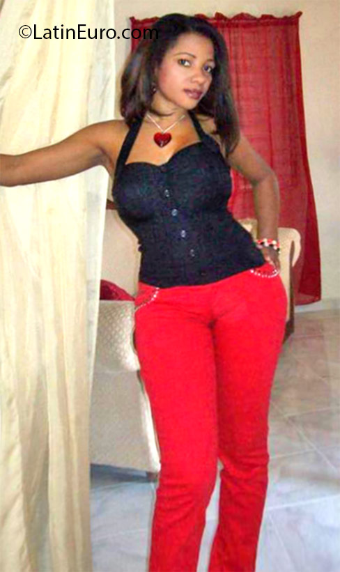 Date this young Dominican Republic girl Morena from Santo Domingo DO34217