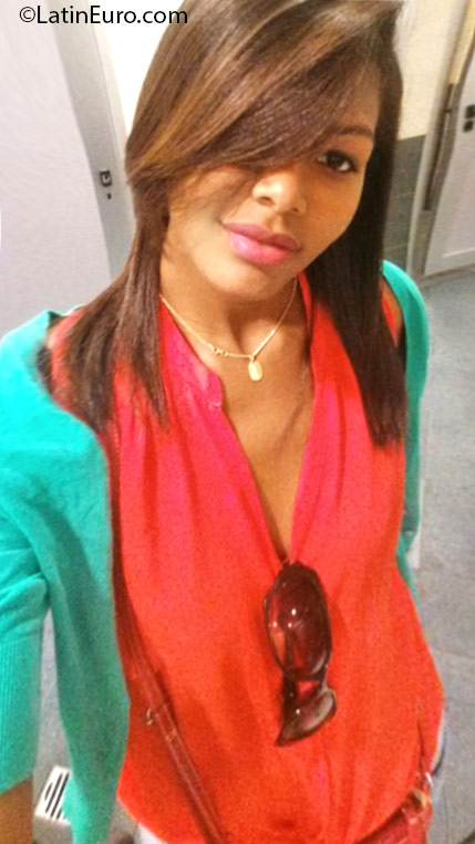 Date this beautiful Italy girl Mila04 from Brescia IT273