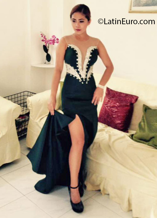 Date this pretty Philippines girl Juvelyn from Davao City PH900