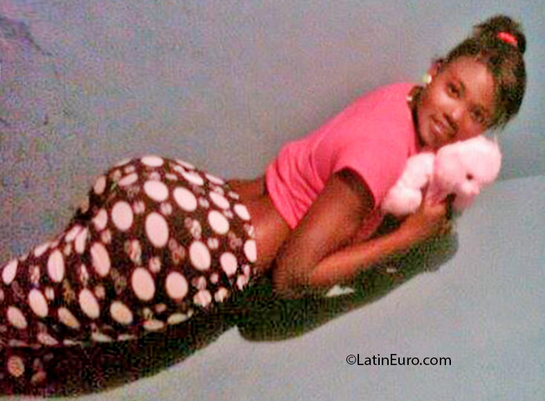 Date this tall Dominican Republic girl Niki nicol from La Romana DO25846