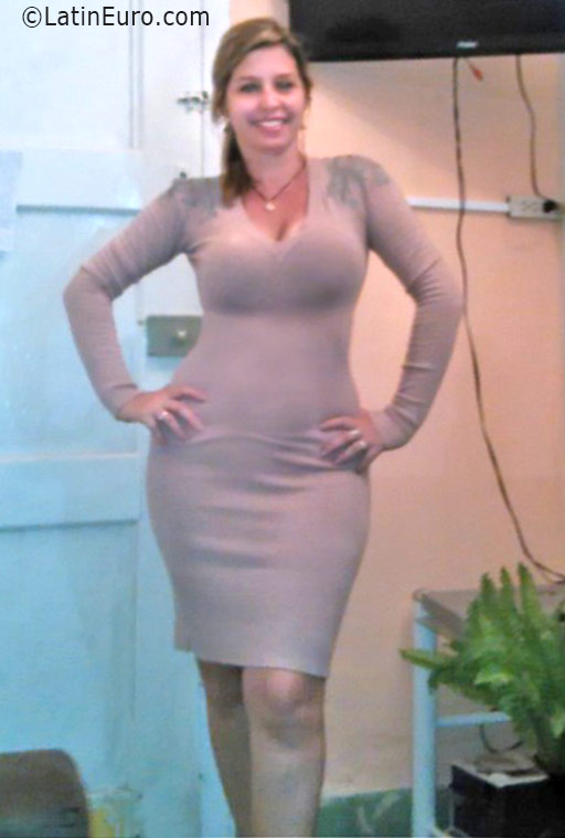 Date this georgeous Cuba girl Lisbel from Havana CU69