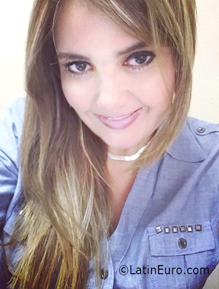 Date this voluptuous Panama girl Mariam from Panama City PA999