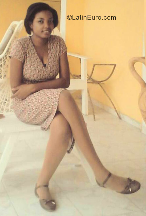 Date this athletic Dominican Republic girl Ruth from La Romana DO25983