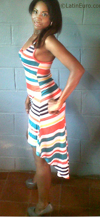 Date this delightful Honduras girl Tanya from Tegucigalpa HN2487
