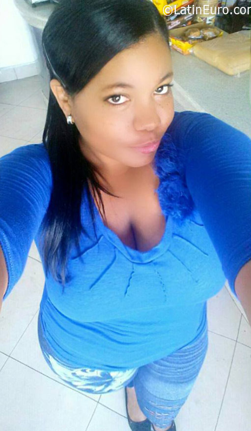 Date this fun Dominican Republic girl Joquina from Santo Domingo DO26084