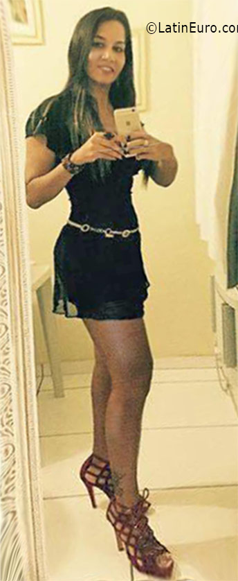 Date this attractive Brazil girl Edleuza from Aracaju BR9701