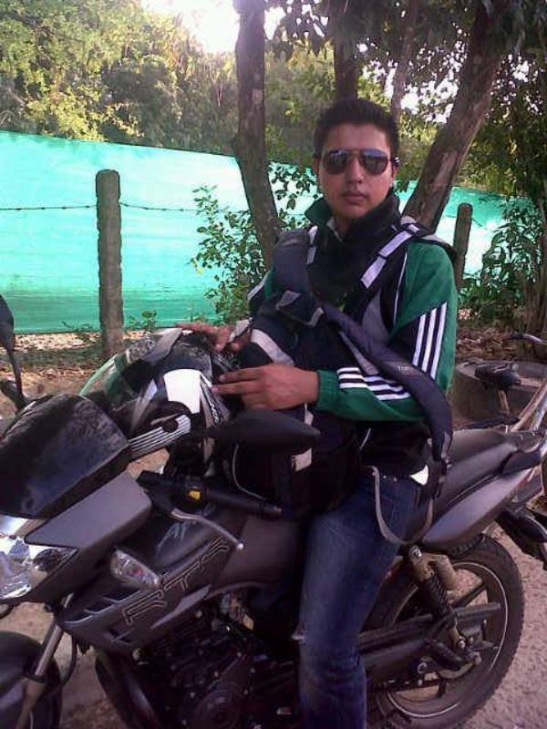 Date this voluptuous Colombia man Leonardo2811 from Bogota CO19081