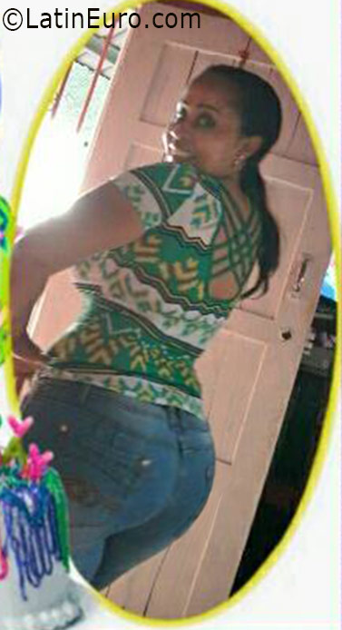 Date this young Panama girl Santa from Panama City PA1013