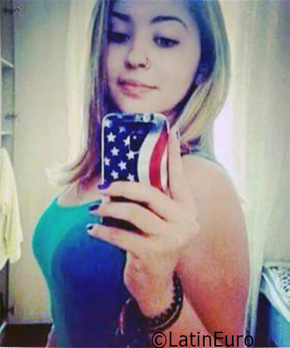 Date this stunning Brazil girl Samaria from Manaus BR9710