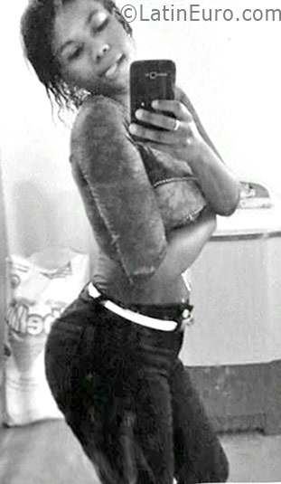 Date this good-looking Dominican Republic girl Darlen from Puerto Plata DO26190