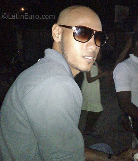 Date this fun Dominican Republic man Malvin from Santo Domingo DO26197