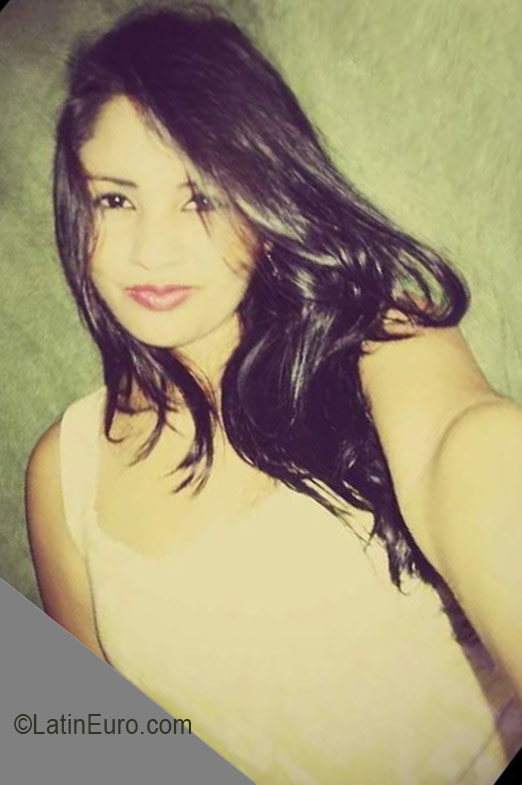 Date this gorgeous Honduras girl Claudia from San Pedro Sula HN2248