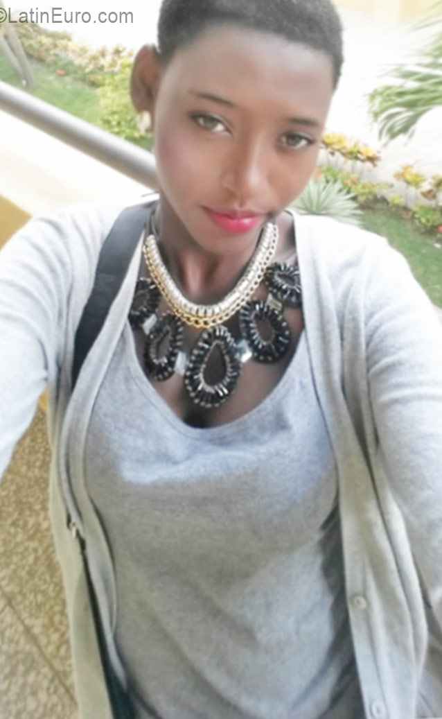 Date this georgeous Dominican Republic girl Anamaria from La Romana DO26335