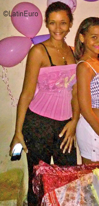 Date this nice looking Dominican Republic girl Masciel from Santo Domingo DO26388