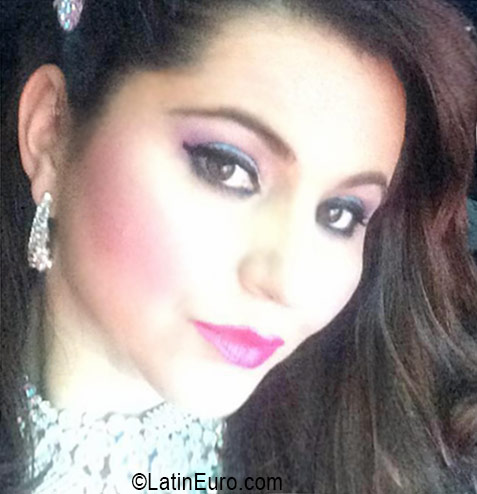 Date this gorgeous Honduras girl Yesika from Tegucigalpa HN2257