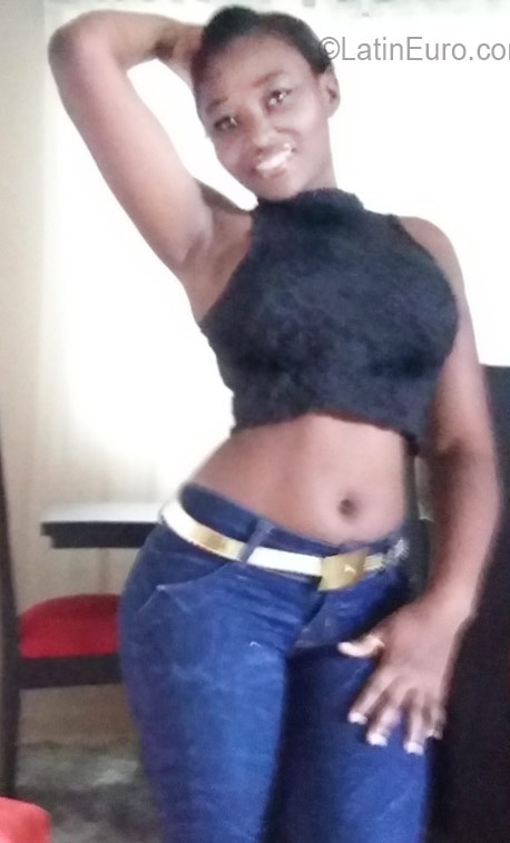 Date this sensual Dominican Republic girl Maritza from Santiago DO26460