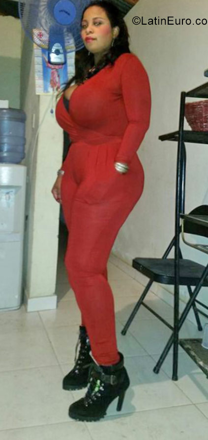 Date this attractive Dominican Republic girl Gladys from Santo Domingo DO26602