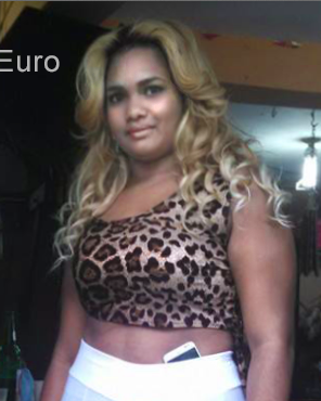 Date this passionate Dominican Republic girl Wanda from Santo Domingo DO26664