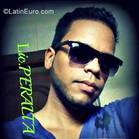 Date this gorgeous Dominican Republic man EDINSON from Santiago DO26812