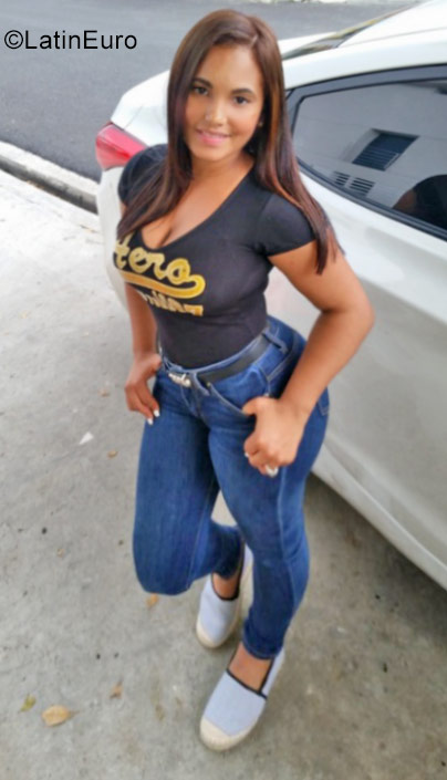 Date this funny Dominican Republic girl Odelen from Santiago DO26846
