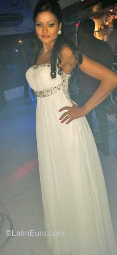 Date this sultry Dominican Republic girl Irisnandia from Santiago DO26939