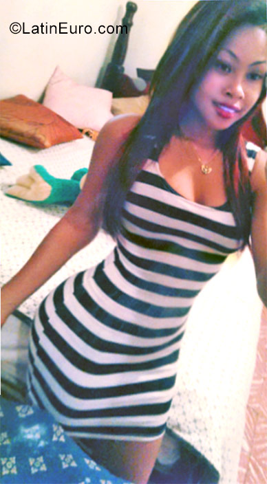 Date this funny Dominican Republic girl MARIANGEL from Samana DO26973