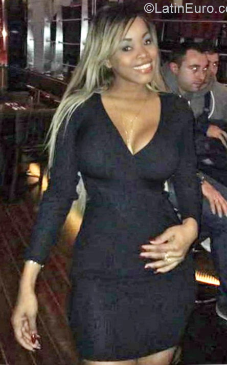 Date this beautiful Spain girl Margot from Barcelona ES353