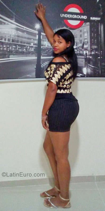 Date this delightful Dominican Republic girl Francisca from Santo Domingo DO27299