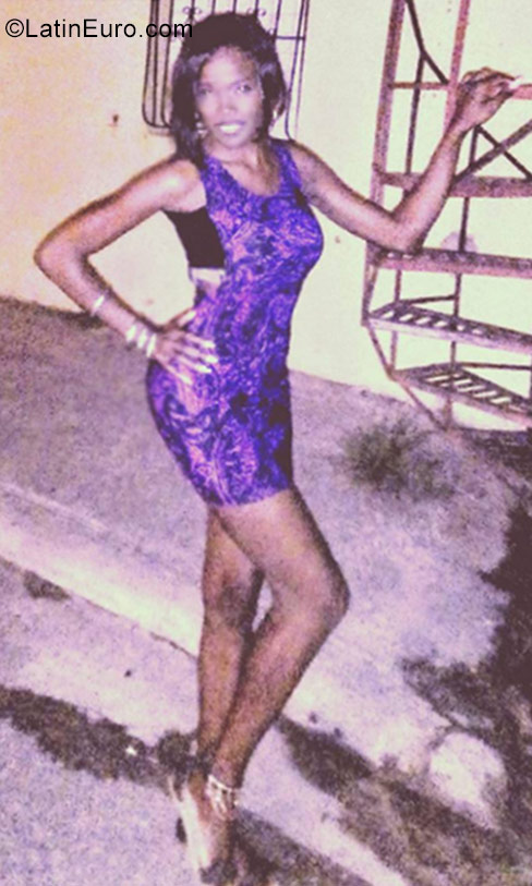 Date this funny Dominican Republic girl Ermita from Santo Domingo DO27371