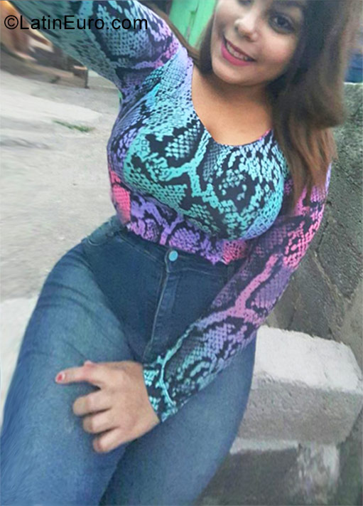 Date this fun Brazil girl Daiane from Sao Paulo BR9889