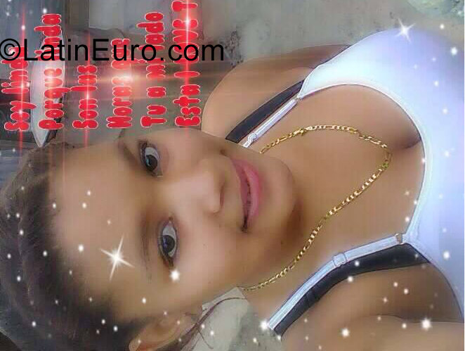 Date this pretty Dominican Republic girl Gabriela from Santiago DO27395