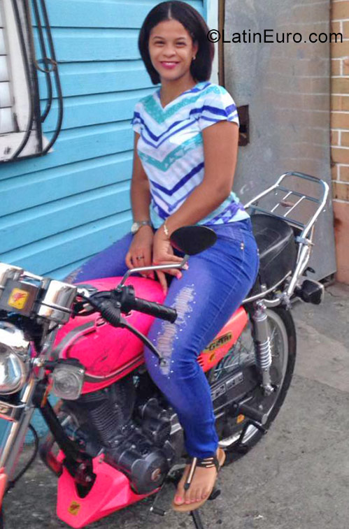 Date this funny Dominican Republic girl Jennifer from Puerto Plata DO27972