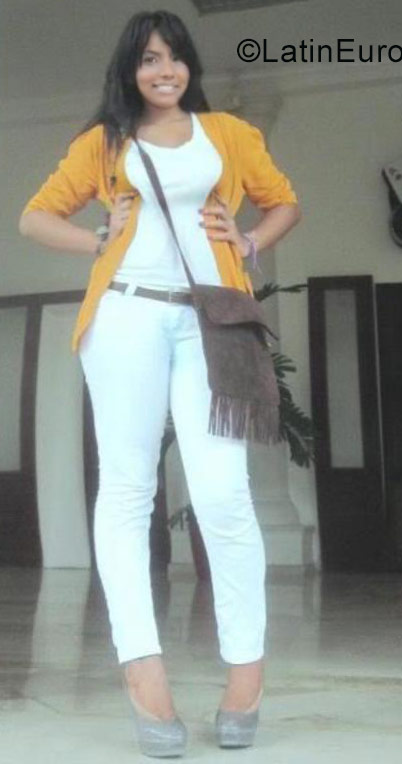 Date this nice looking Dominican Republic girl Emi from Puerto Plata DO28059