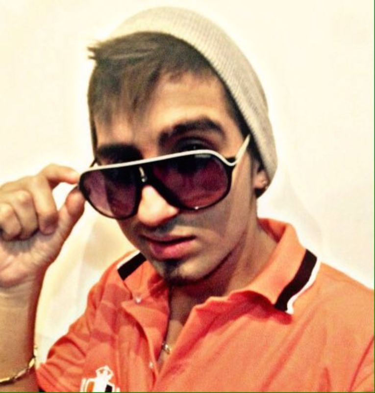 Date this nice looking Colombia man Cristian from Medellin CO20996