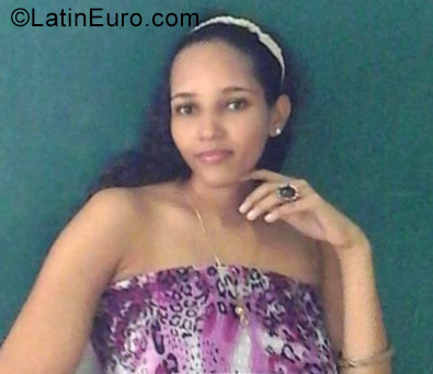 Date this exotic Dominican Republic girl Lynisbel from Santo Domingo DO28173