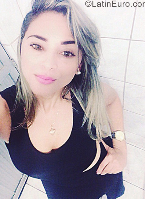 Date this athletic Brazil girl Vagi from Fortaleza BR9975