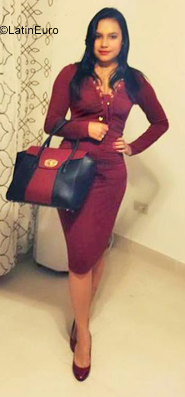 Date this georgeous Dominican Republic girl Mayra from Santiago DO28198