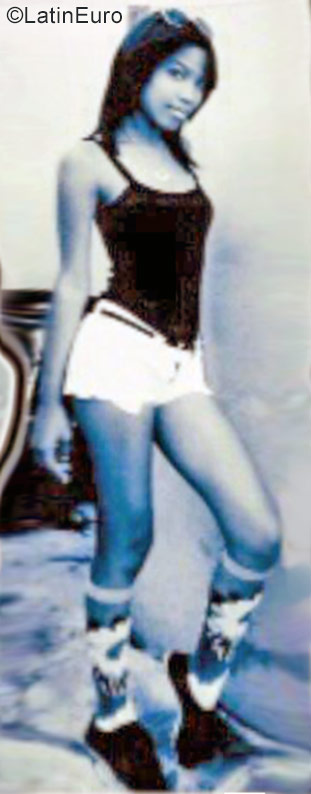 Date this sensual Dominican Republic girl Anedresh from Santiago DO28228