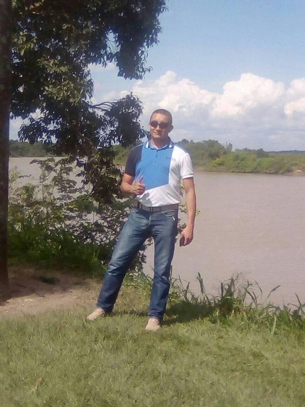 Date this sultry Colombia man Edwars Alfonso from Bogot&aacute; CO21121