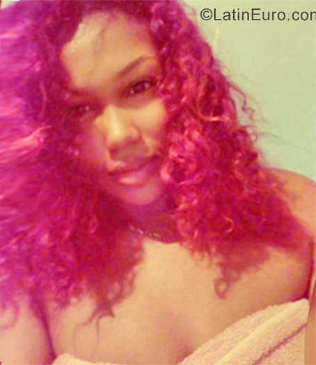 Date this fun Dominican Republic girl Rosalia from Santo Domingo DO28410