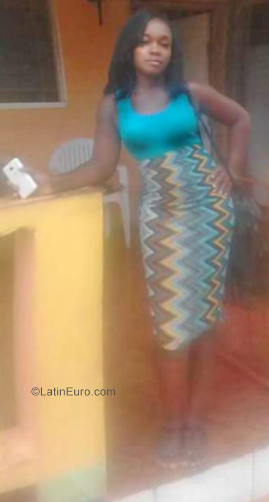 Date this hot Jamaica girl Nickesha from Kingston JM2437